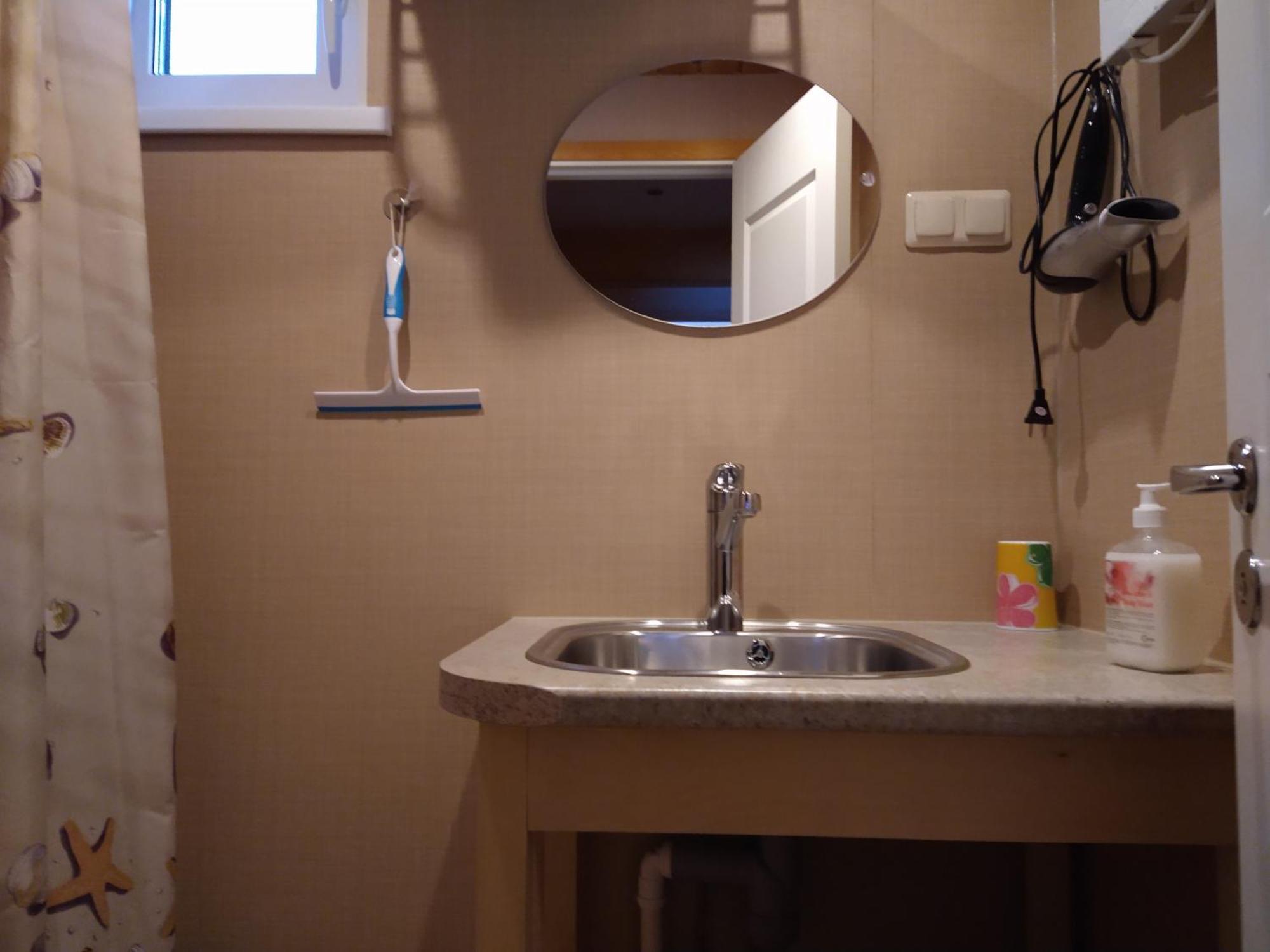 Lahemaa Kohvikann B & B, Caravan Park Palmse الغرفة الصورة